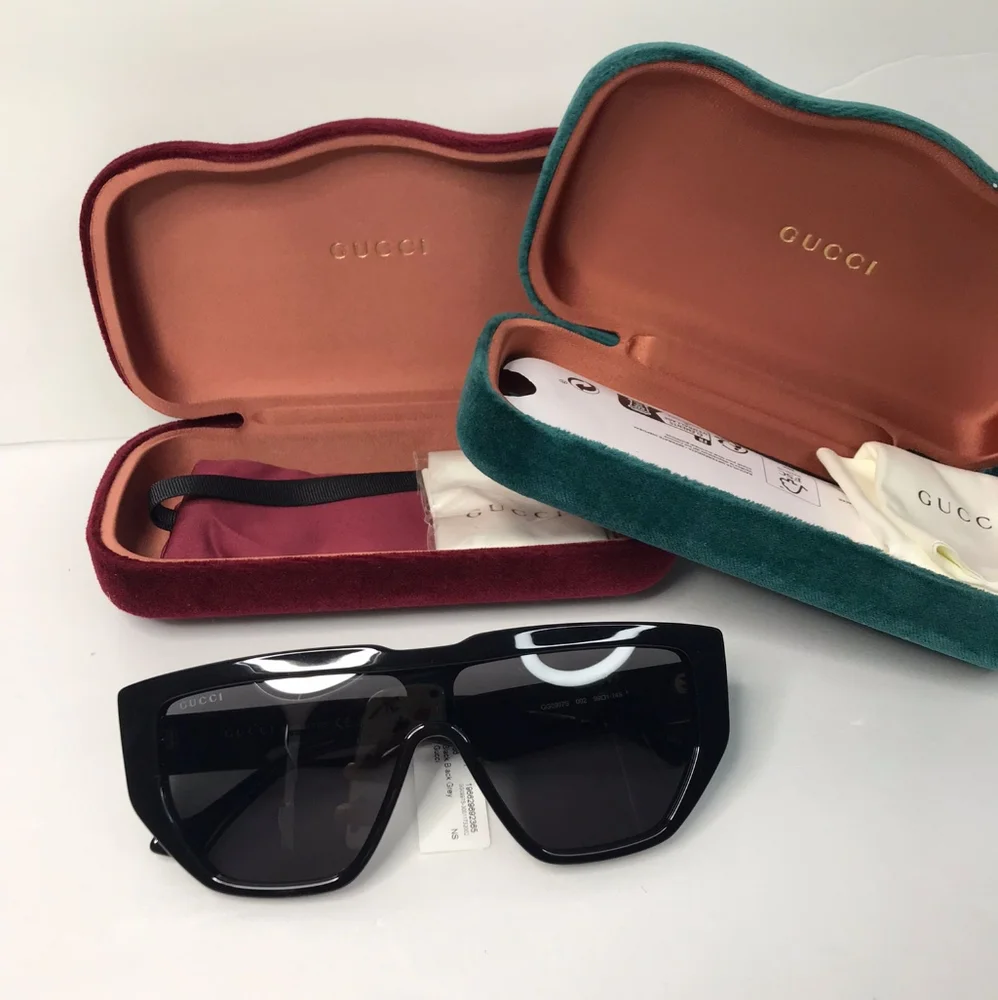 New- 💯original Gucci Grey Shield Sunglasses GG0997S 00